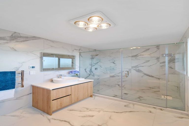 Photo of property in 1 Nola Dawn Avenue, Papakura, 2110