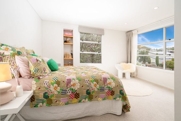 Photo of property in 51 Amesbury Drive, Churton Park, Wellington, 6037