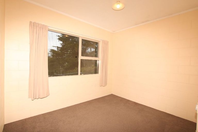 Photo of property in 2 Konini Road, Titirangi, Auckland, 0604