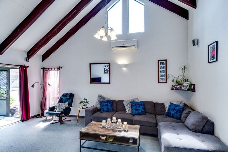 Photo of property in 2/10 Nicholas Street, Taradale, Napier, 4112