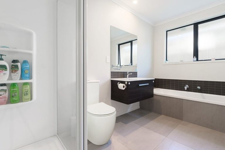 Photo of property in 21 Pioneer Crescent, Omokoroa, 3114