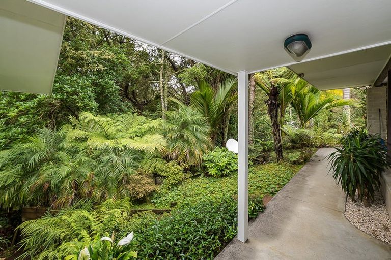 Photo of property in 3 Hebe Place, Birkenhead, Auckland, 0626
