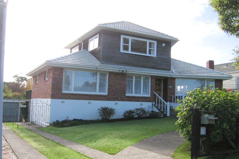 Photo of property in 630 Pakuranga Road, Howick, Auckland, 2010