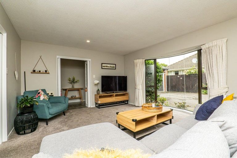Photo of property in 28 Staveley Street, Avonhead, Christchurch, 8042