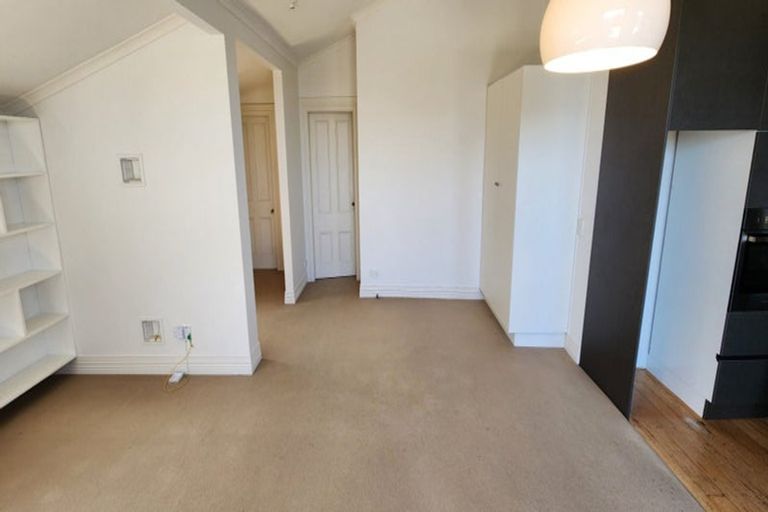 Photo of property in 77 Eliot Street, New Plymouth, 4310