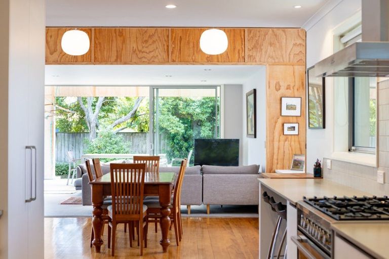 Photo of property in 131 Taylor Street, Cambridge, 3434