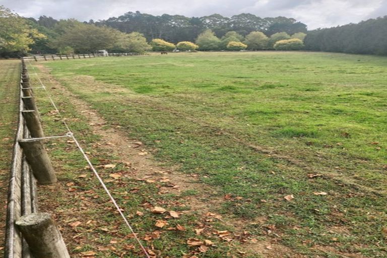 Photo of property in 31 Rangitopuni Road, Riverhead, 0793