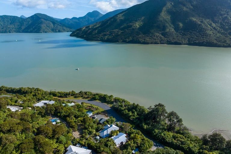 Photo of property in 758 Queen Charlotte Drive, Havelock, Picton, 7281