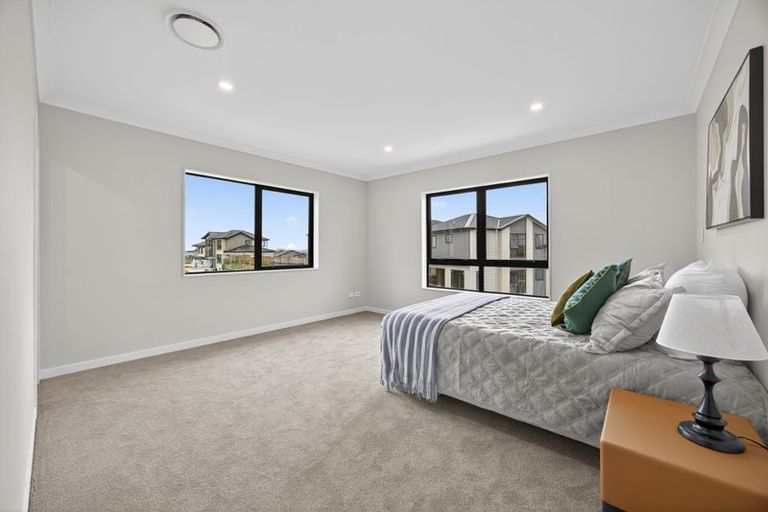 Photo of property in 2 Ballyalton Crescent, Flat Bush, 2019