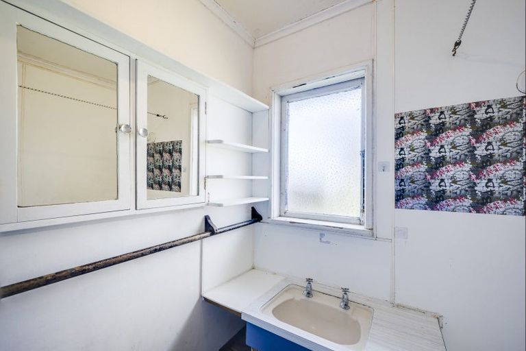 Photo of property in 19 Masefield Avenue, Maraenui, Napier, 4110
