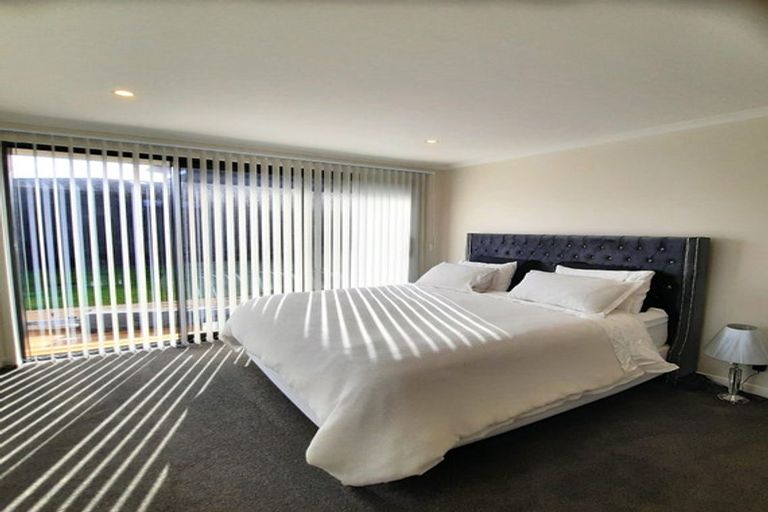 Photo of property in 5 Omahuru Road, Glenbrook, 2681