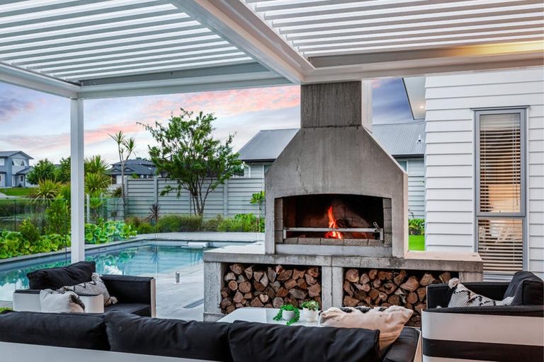 Photo of property in 3 Nikau Way, Riverhead, 0820