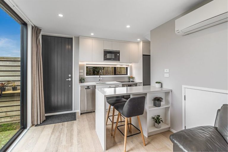 Photo of property in 52 Koro Lane, Mangere Bridge, Auckland, 2022