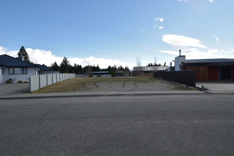 Photo of property in 30 Rhoboro Road, Twizel, 7901