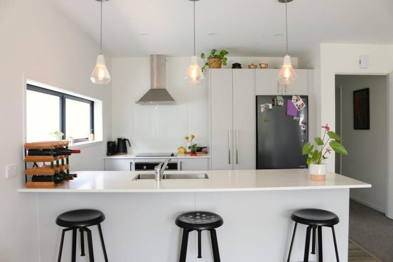 Photo of property in 12 Paddock Lane, Pukekohe, 2120