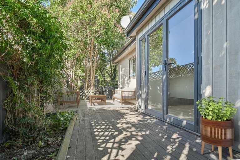 Photo of property in 805a Hastings Street North, Hastings, 4122