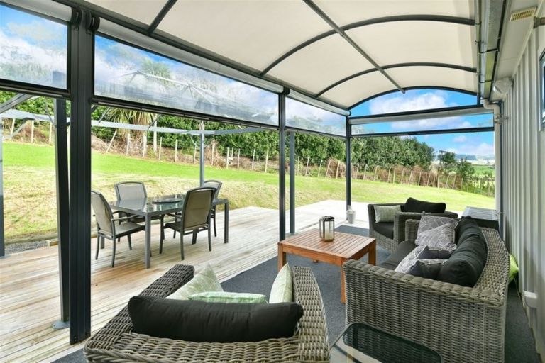 Photo of property in 141 Mangakura Road, Helensville, 0875