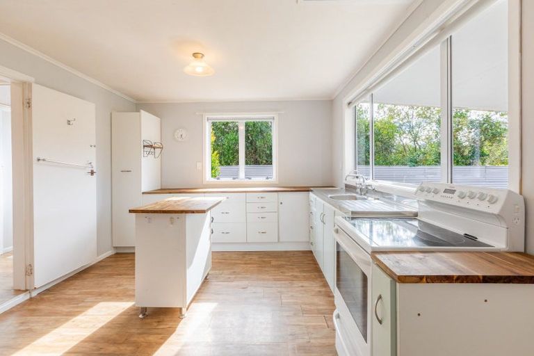 Photo of property in 79 Great North Road, Waipawa, 4210