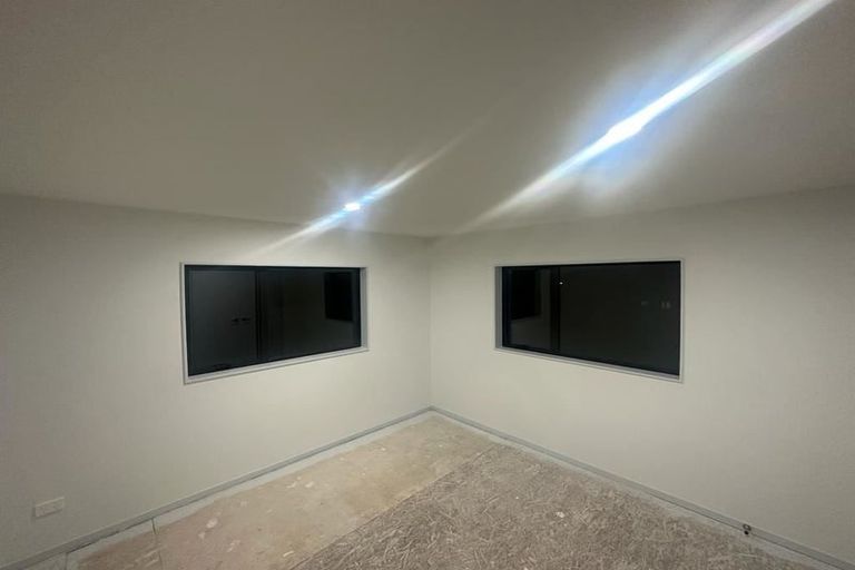 Photo of property in 6 Nagra Lane, Papakura, 2110