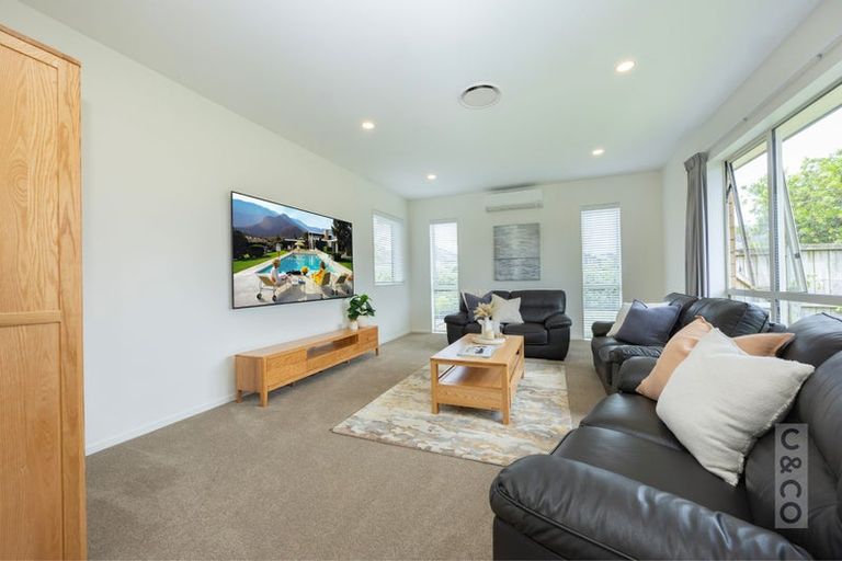 Photo of property in 16 Fruitlands Road, Kumeu, 0810