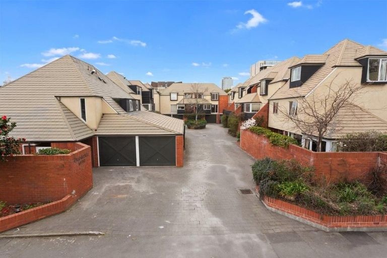 Photo of property in Cranleigh Mews, 4/10 Cranmer Square, Christchurch Central, Christchurch, 8013