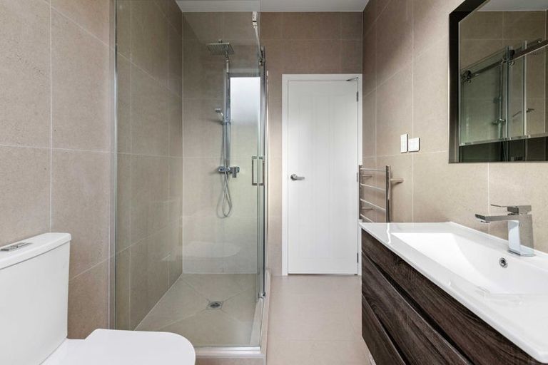Photo of property in 4 Poutawa Lane, Clarks Beach, 2122