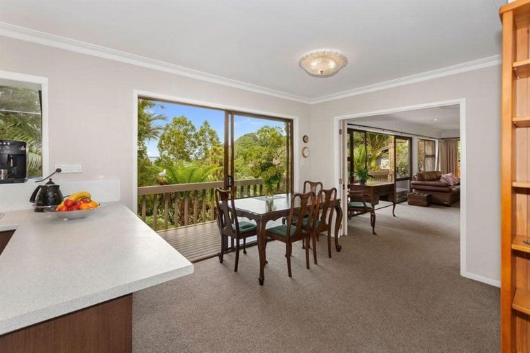 Photo of property in 130 Otitori Bay Road, Titirangi, Auckland, 0604