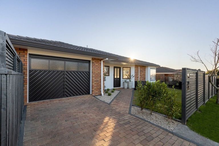 Photo of property in 2/2 Heron Avenue, Matua, Tauranga, 3110