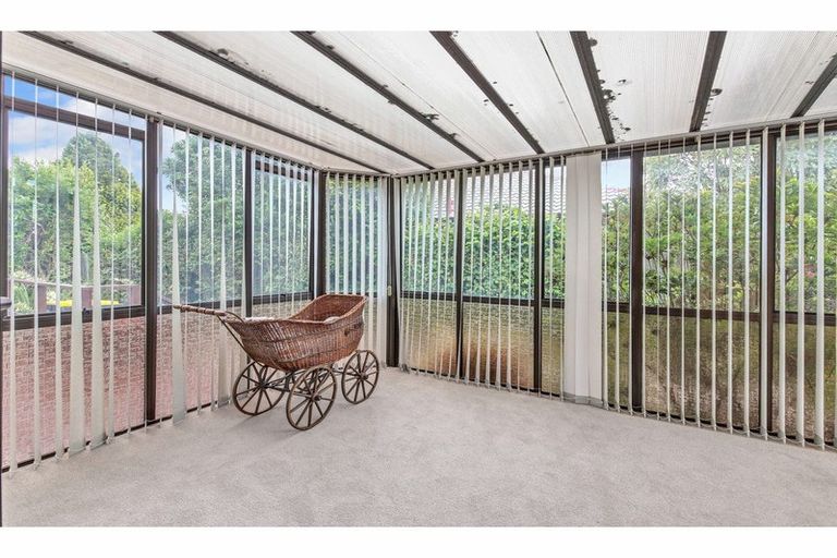 Photo of property in 66 Oakley Crescent, Hornby, Christchurch, 8042