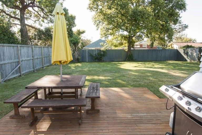 Photo of property in 7 Nicolas Avenue, Glen Eden, Auckland, 0602