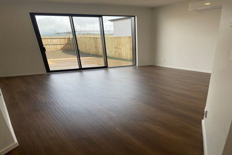 Photo of property in 13 Pilot Drive, Hobsonville, Auckland, 0616