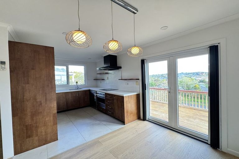 Photo of property in 118 Stapleford Crescent, Browns Bay, Auckland, 0630