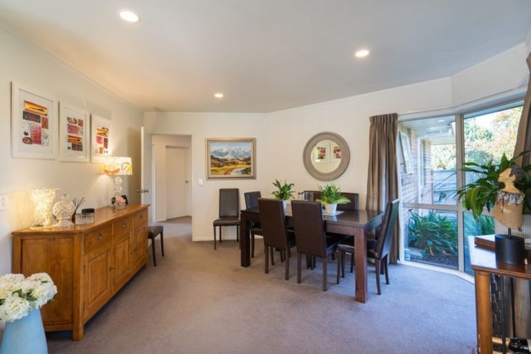 Photo of property in 1 Leigh Place, Paraparaumu Beach, Paraparaumu, 5032