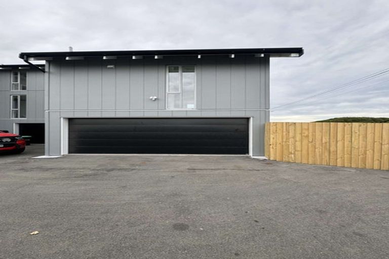 Photo of property in 4/246 Marine Parade, New Brighton, Christchurch, 8061