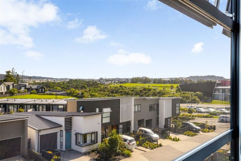 Photo of property in 8 Raranga Lane, Hobsonville, Auckland, 0616