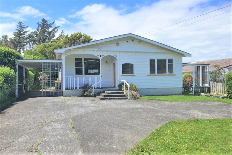 Photo of property in 67 Clifford Road, Johnsonville, Wellington, 6037