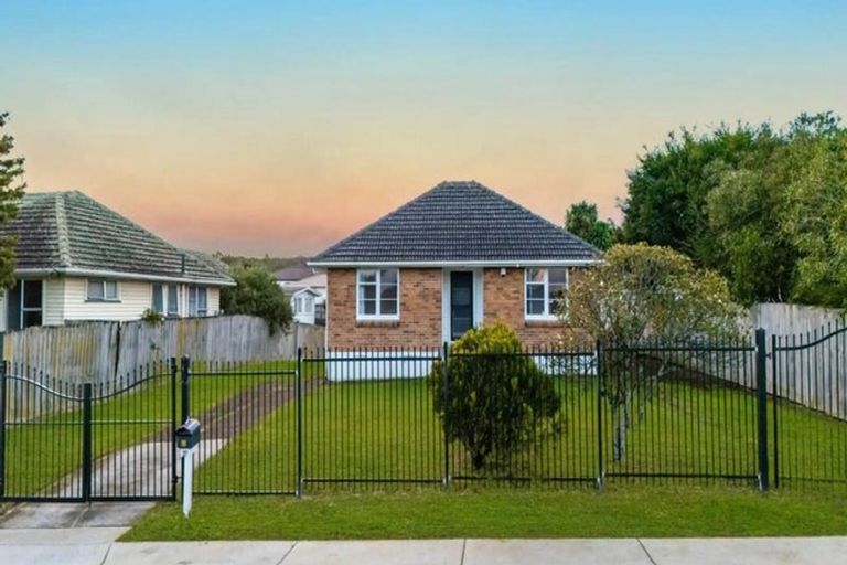 Photo of property in 80 Mcannalley Street, Manurewa East, Auckland, 2102