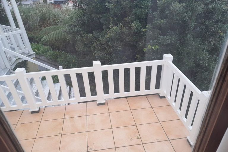 Photo of property in 133 Eden Street, Island Bay, Wellington, 6023