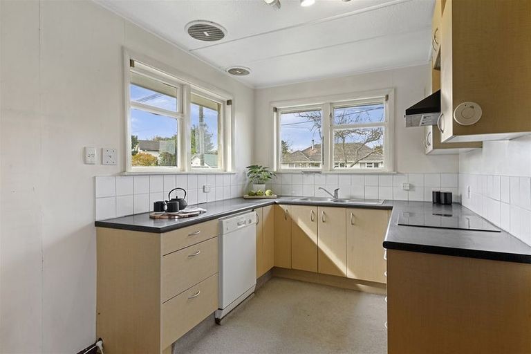 Photo of property in 53 Flay Crescent, Burnside, Christchurch, 8053