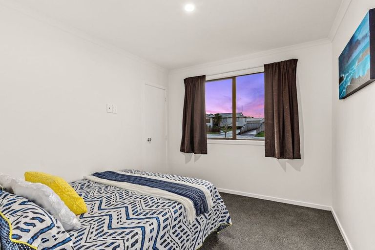 Photo of property in 6 Patrice Place, Massey, Auckland, 0614