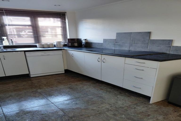 Photo of property in 30 Mana Esplanade, Paremata, Porirua, 5026