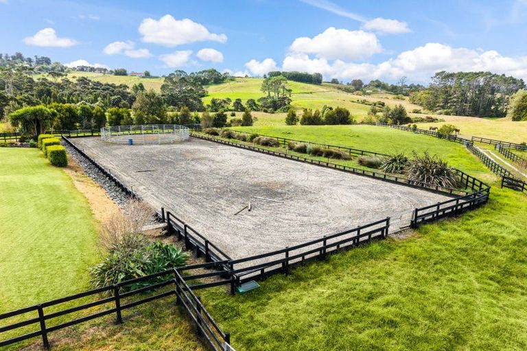 Photo of property in 145 Hanham Road, Kumeu, 0891
