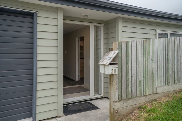 Photo of property in 38 Mauldeth Terrace, Churton Park, Wellington, 6037