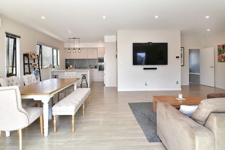 Photo of property in 6 Kaipuke Crescent, Gulf Harbour, Whangaparaoa, 0930