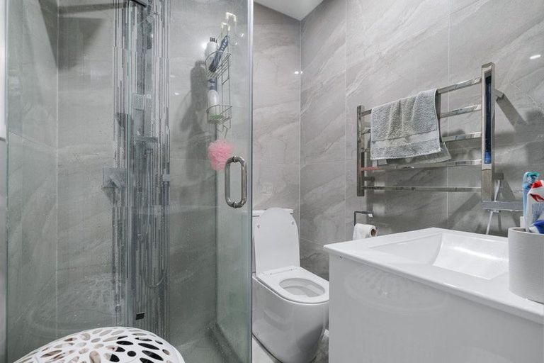 Photo of property in 160d Hill Road, Manurewa, Auckland, 2105