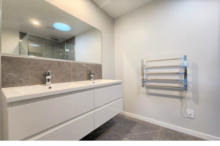 Photo of property in 12 Topsail Way, Whitby, Porirua, 5024