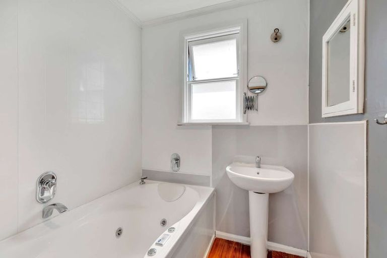 Photo of property in 23 Leeds Street, Milson, Palmerston North, 4414