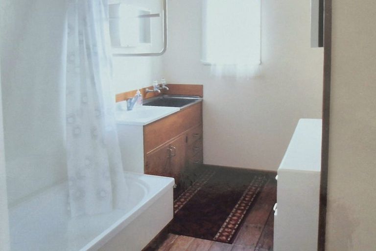 Photo of property in 115 Grant Road, Thorndon, Wellington, 6011