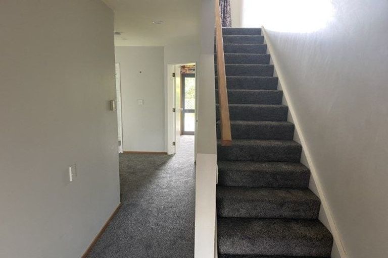 Photo of property in 22 Marina View, Paremata, Porirua, 5026