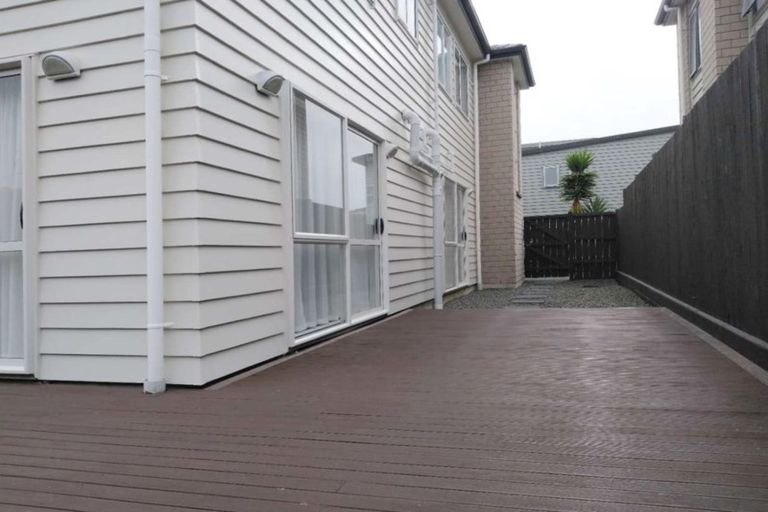 Photo of property in 9 Bushpark Place, Flat Bush, Auckland, 2016